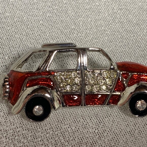 TWO FASHION PINS RED HAT WITH RHINESTONES BY SCARLETT O'HARA RED AND WHITE CAR - Picture 3 of 5